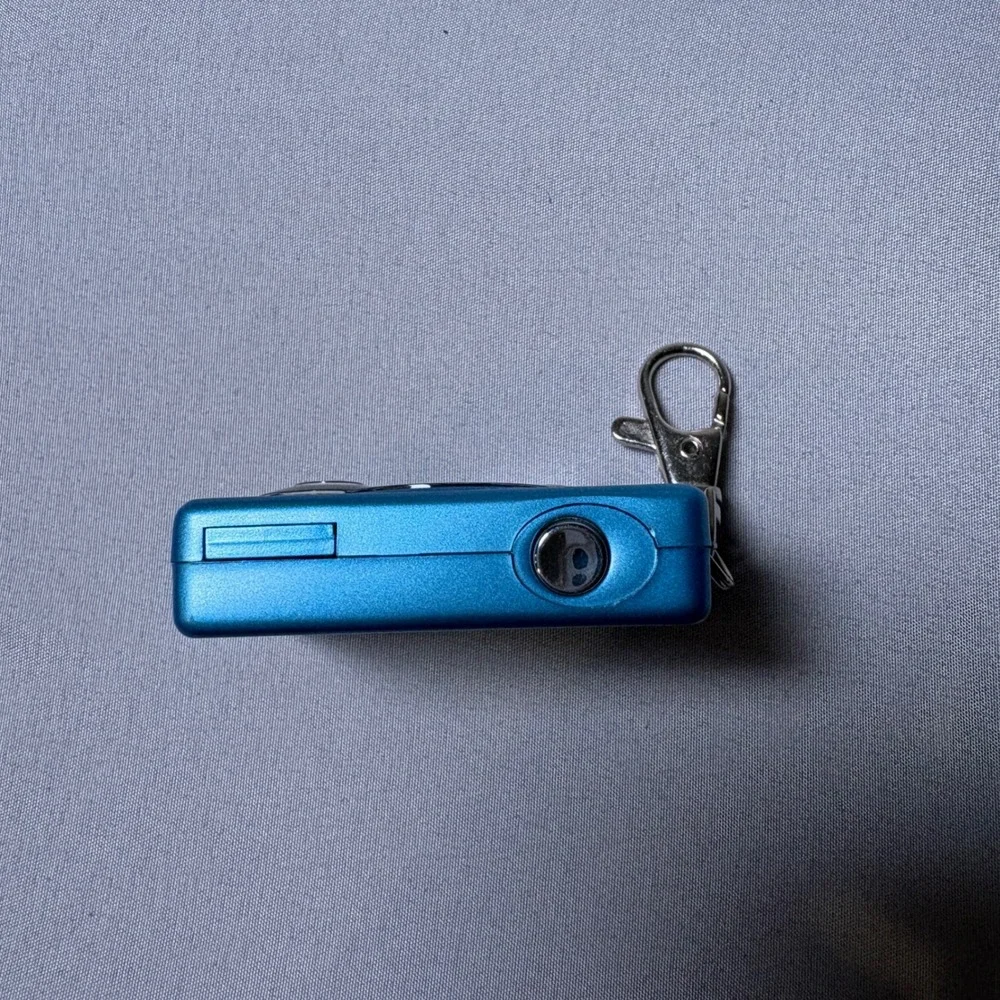 Vivitar Mini Digital Camera Blue Keychain Compact Portable F2.8 f=3.9 Tested